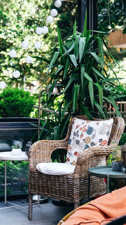 Tips for Creating a Cozy and Inviting Outdoor Space in Your Backyard